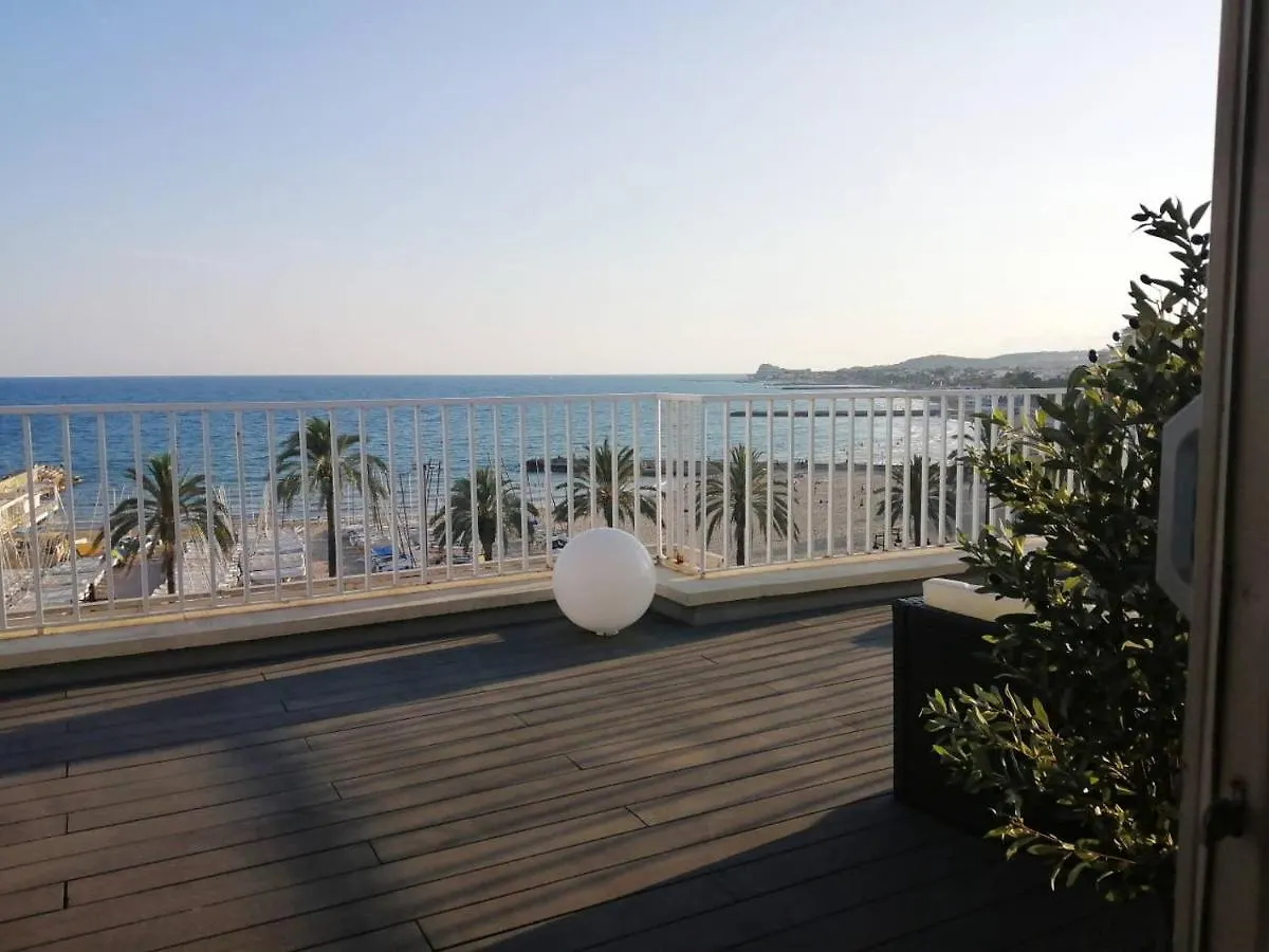 Appartement Atico Con Fantasticas Vistas Al Mar Y La Iglesia à Sitges 0*,  Espagne
