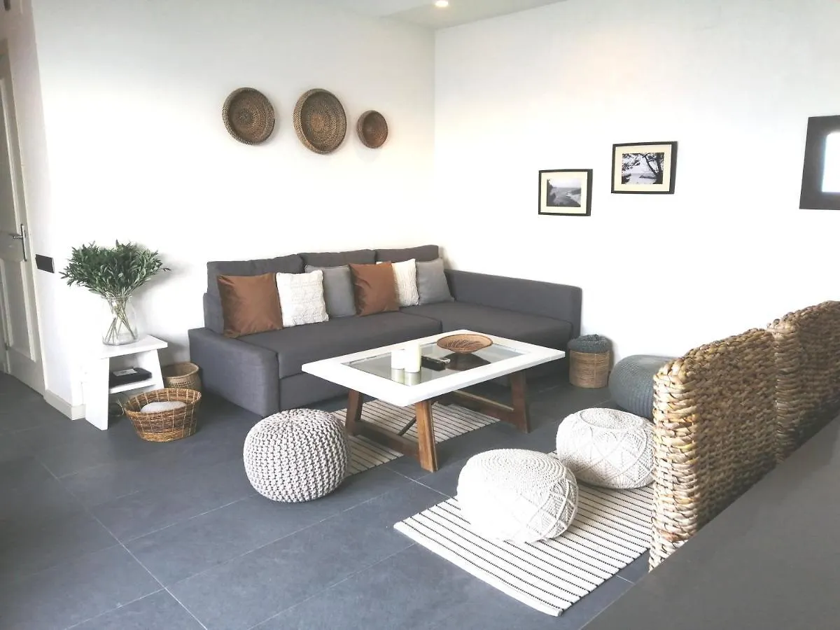 Apartamento Ático con Fantásticas Vistas al Mar y la iglesia Sitges 0*,