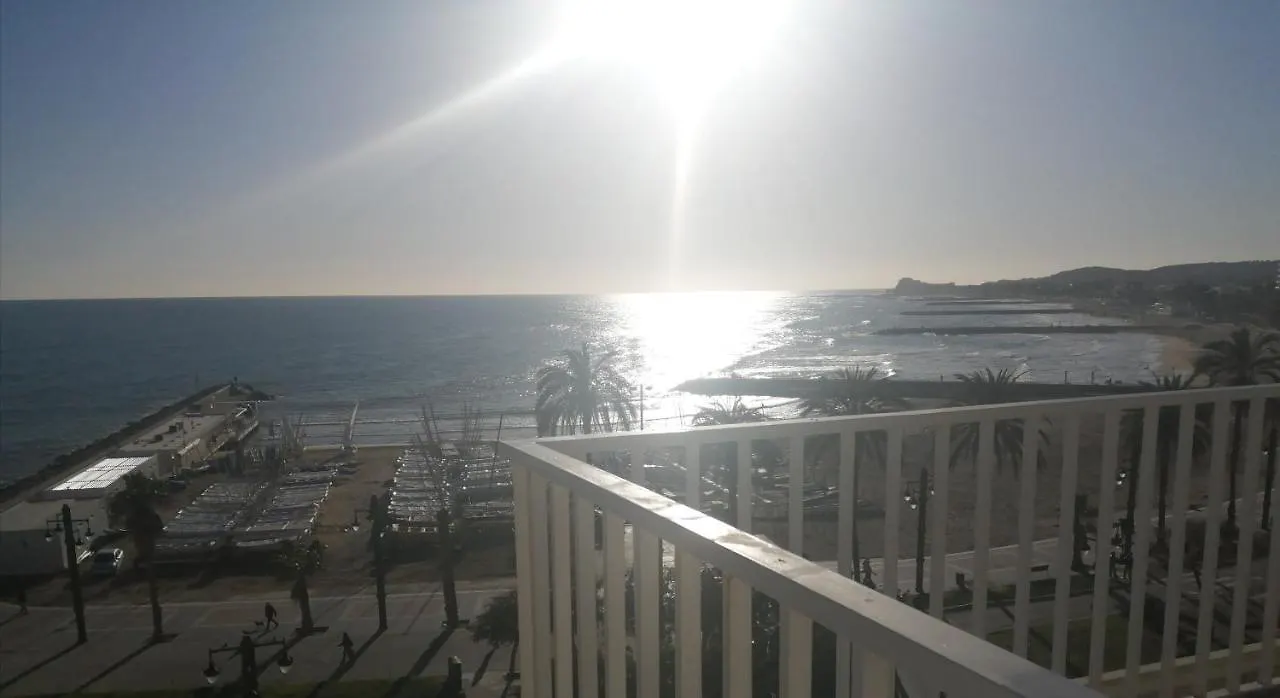 Atico Con Fantasticas Vistas Al Mar Y La Iglesia Apartment Sitges