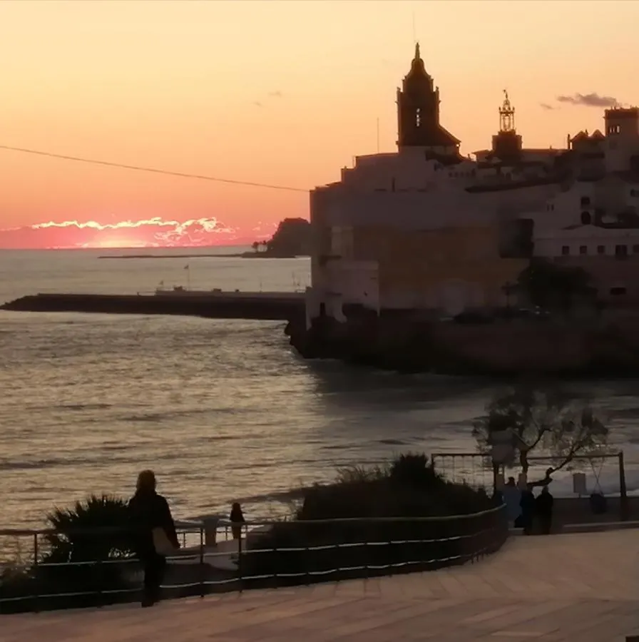Atico Con Fantasticas Vistas Al Mar Y La Iglesia Apartment Sitges Spain