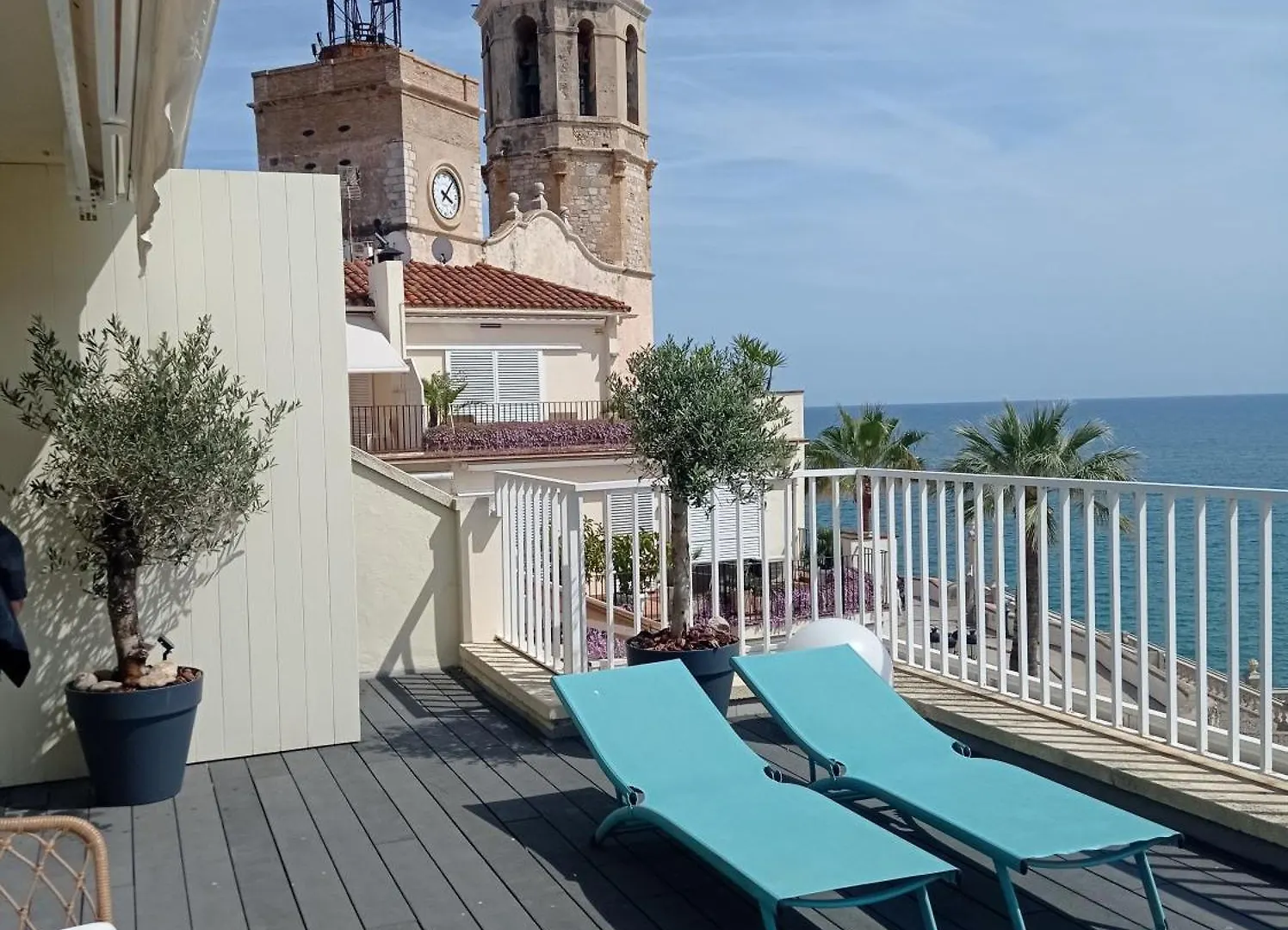 Atico Con Fantasticas Vistas Al Mar Y La Iglesia Apartment Sitges Spain