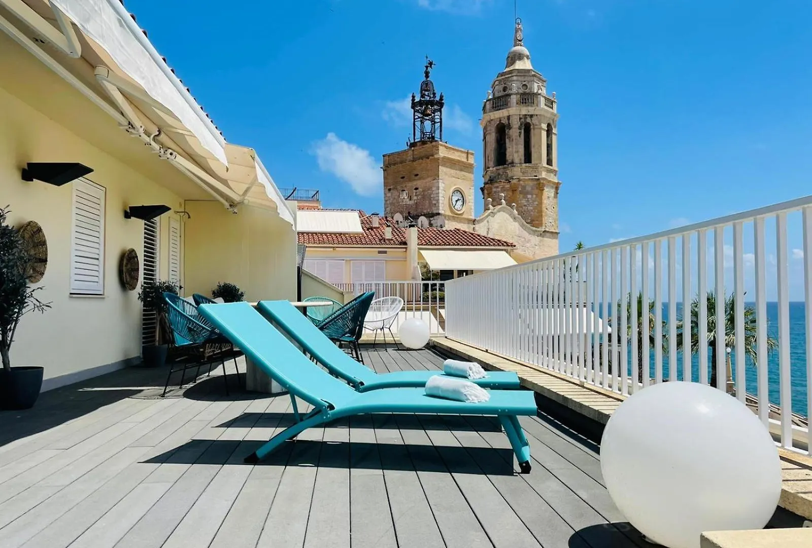 Atico Con Fantasticas Vistas Al Mar Y La Iglesia Apartment Sitges 0*,  Spain